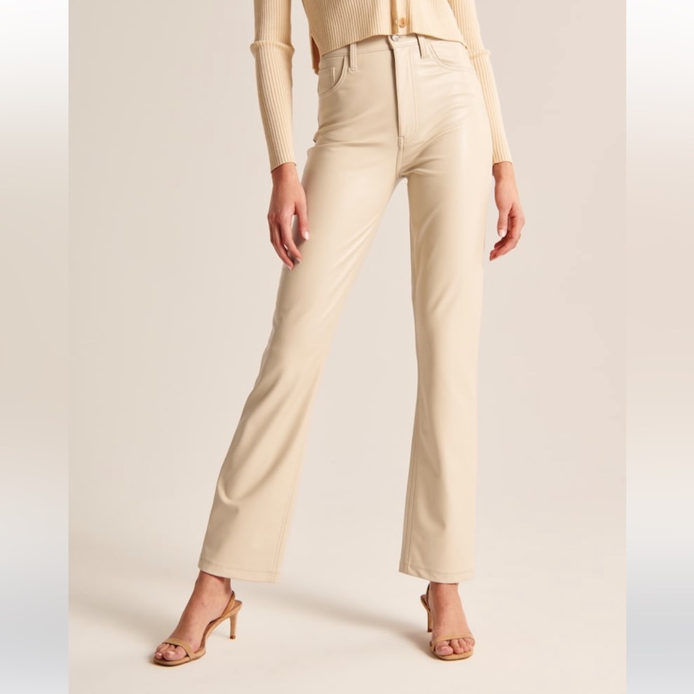 NWT Abercrombie & Fitch | Vegan Leather 90’s straight Pant | size 31S